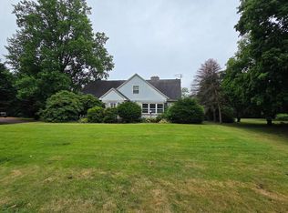 76 S Main St, Stewartstown, PA 17363