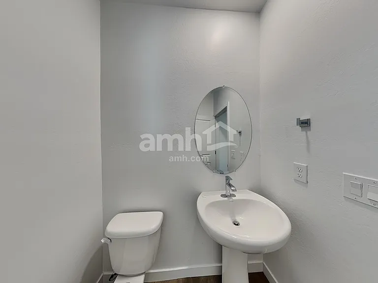 12627 W Flynn Ln — Photo 5