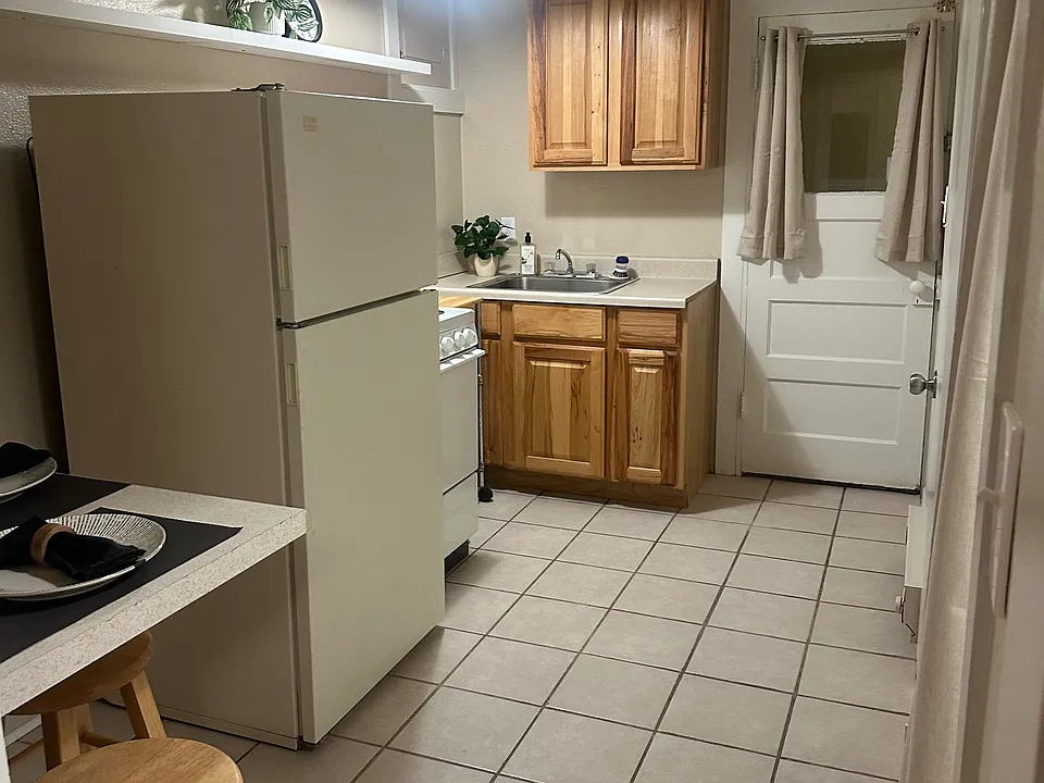 113 F St #1