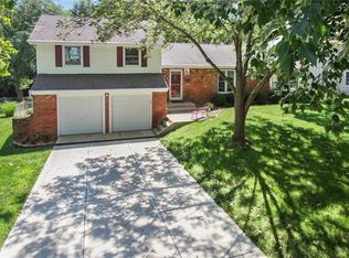 8109 Dearborn Dr, Prairie Village, KS 66208