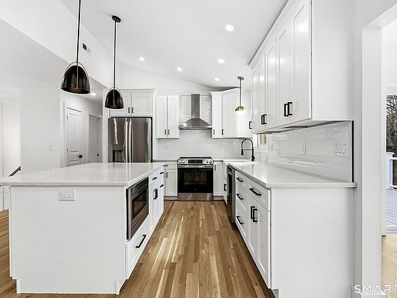 5th image of 6 Joes Hill Road