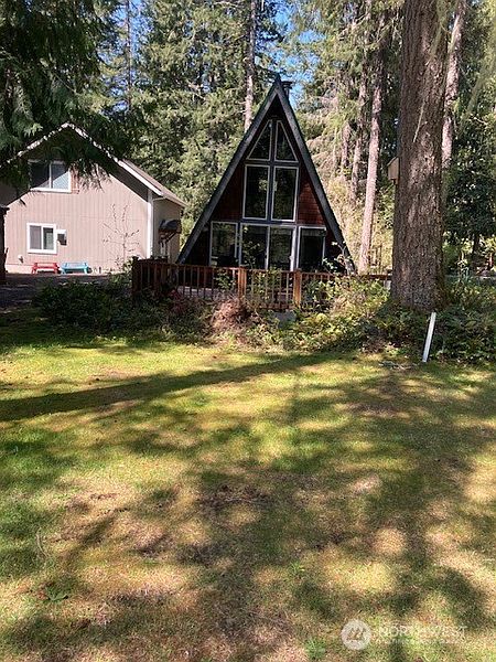 3rd image of 411 N Duckabush Drive E