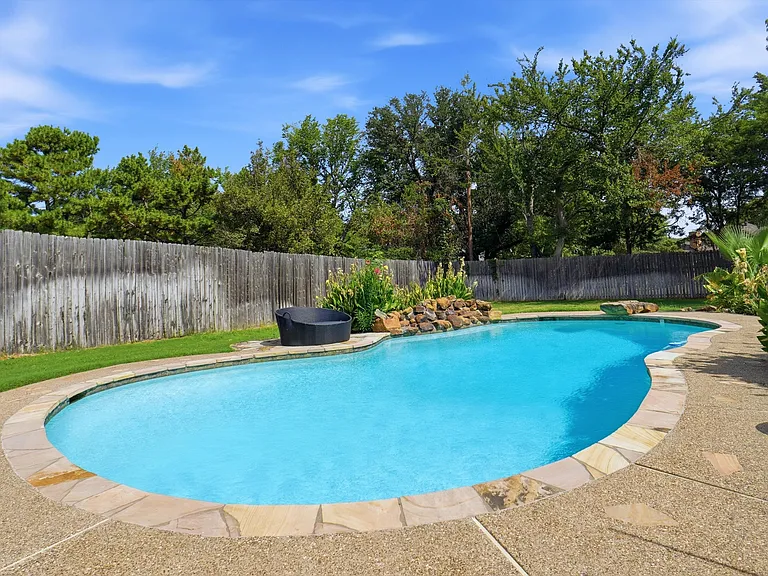 1362 Cross Timber Dr — Photo 35
