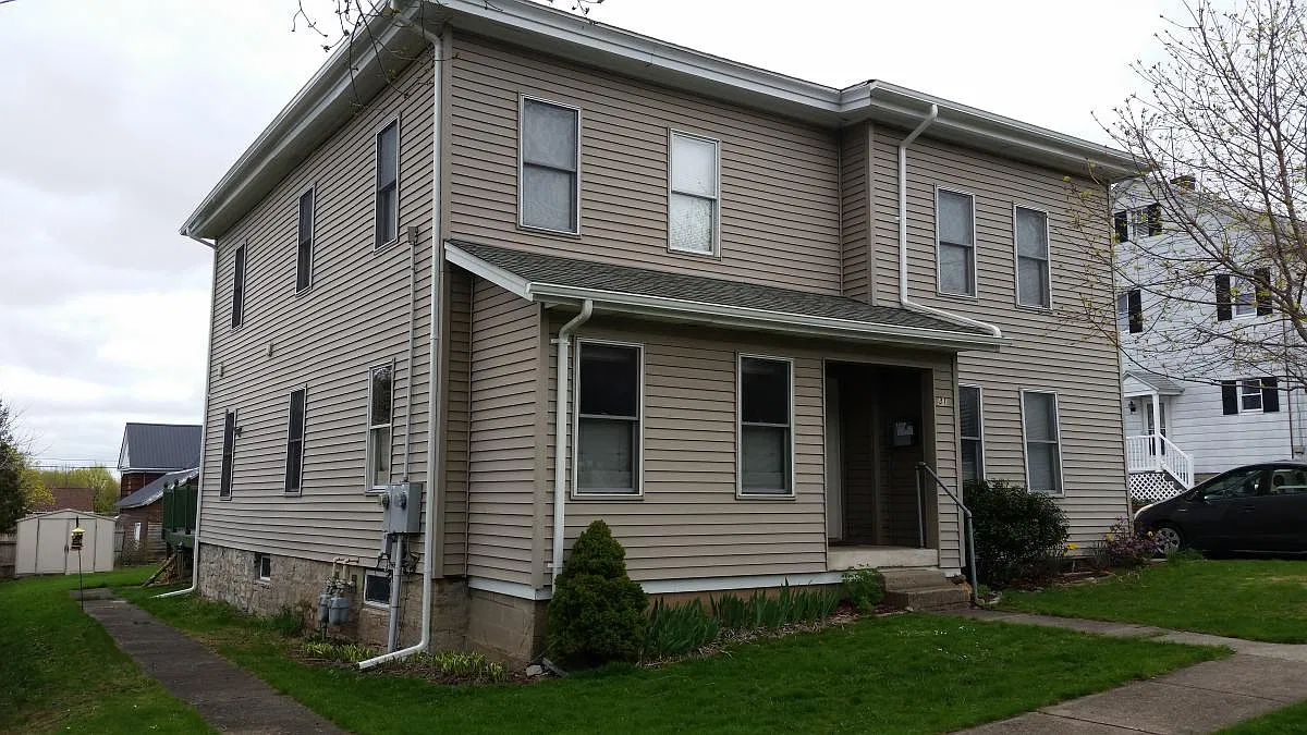 3 bed, 1100 sqft, $1,750 — Photo 2