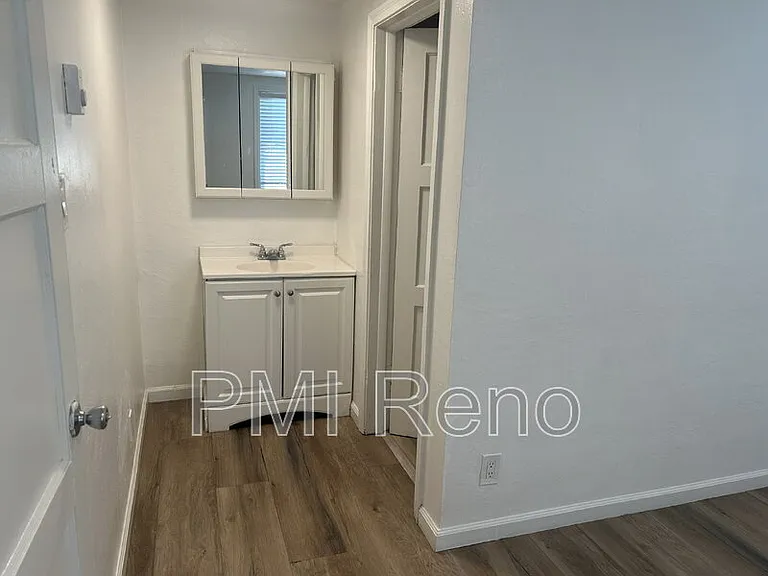 251 E Arroyo St #2 — Photo 8