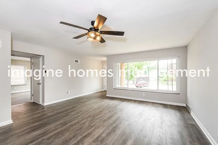 7337 Balson Ave — Photo 3