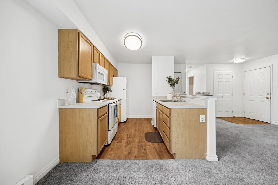 Lion's Gate Apartments in Walla Walla, Washington One Bedroom Kitchen