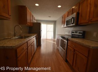 632 W Edgewood St, Springfield, MO 65807