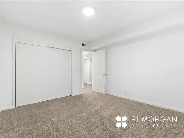 Fernshire Apartments — Photo 12