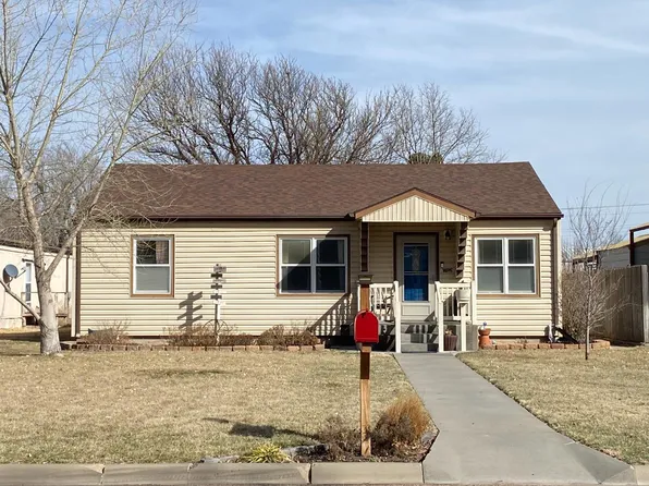1024 S Van Buren St, Hugoton, KS 67951