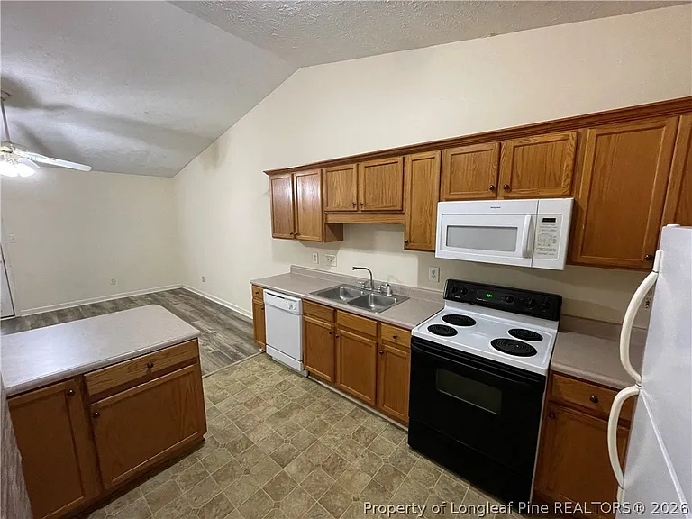 522 Longview Dr #B — Photo 3