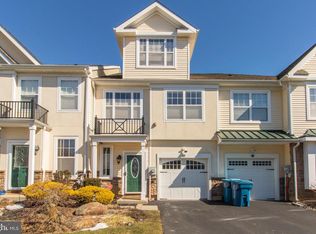 19 Old Cedarbrook Rd, Wyncote, PA 19095