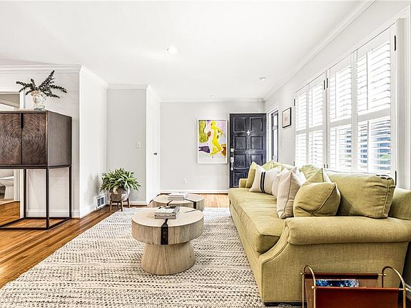 3rd image of 1264 Spring Valley Ln NE