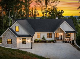 228 Winding Rdg, Blairsville, GA 30512
