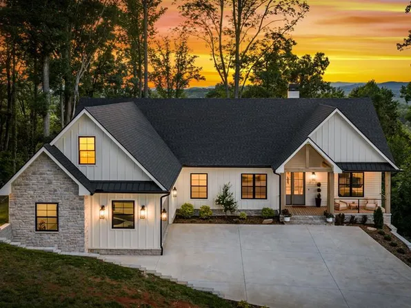 228 Winding Rdg, Blairsville, GA 30512