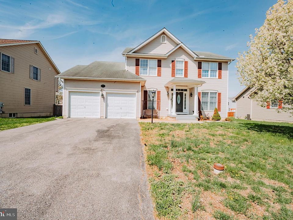 1st image of 13558 Essex Dr
