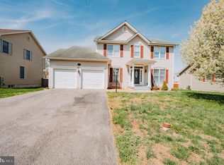 13558 Essex Dr, Hagerstown, MD