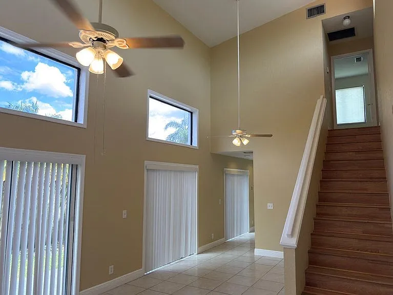13769 Yarmouth Dr — Photo 7