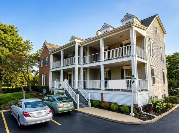 520 W Roosevelt Rd, Wheaton, IL 60187