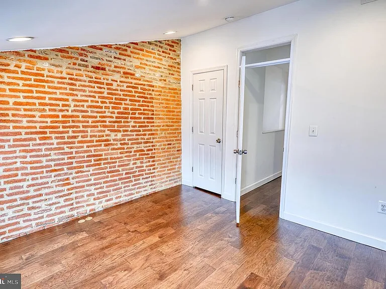 2021 Portugal St — Photo 12