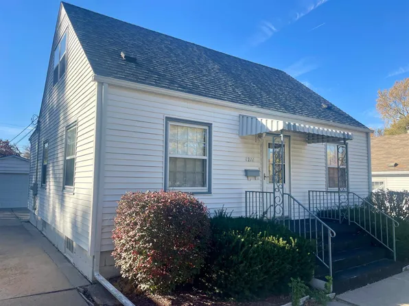 1211 S Independence Ave, Rockford, IL 61102