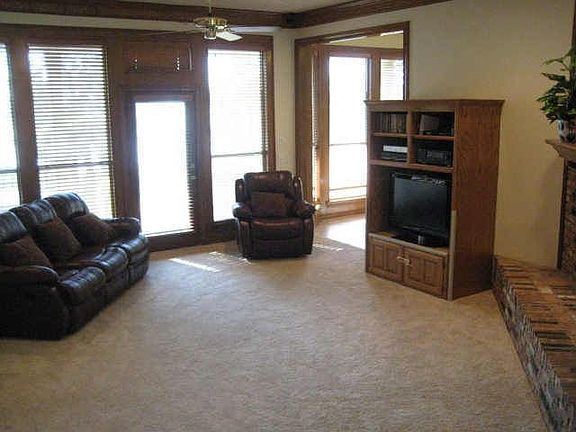 5th image of 617 Sunset Hill Dr
