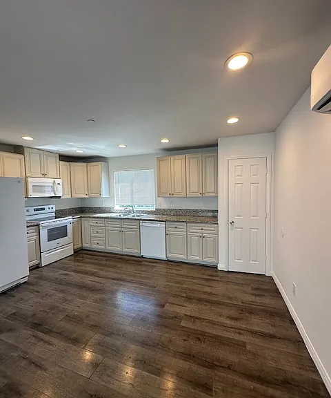 12360 Lakeshore Dr #2 — Photo 1