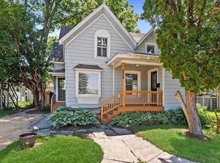 530 Grove St, Dekalb, IL 60115