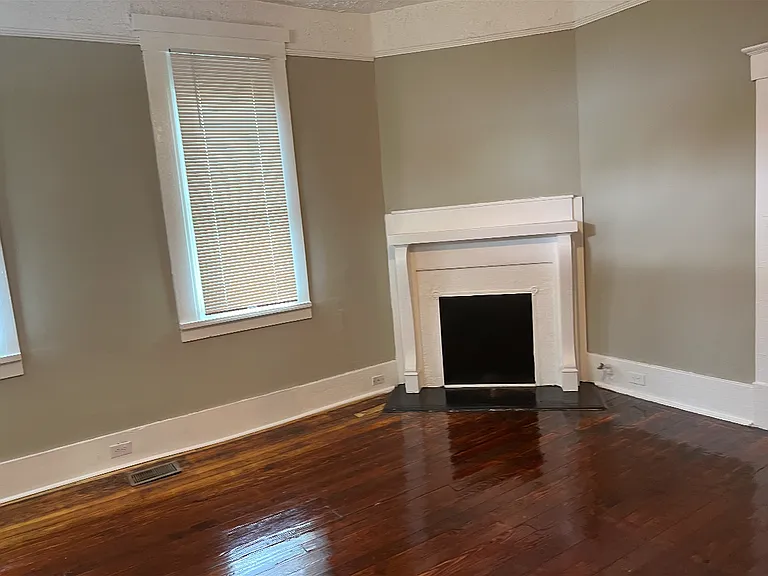 915 Harmon St #1 — Photo 7