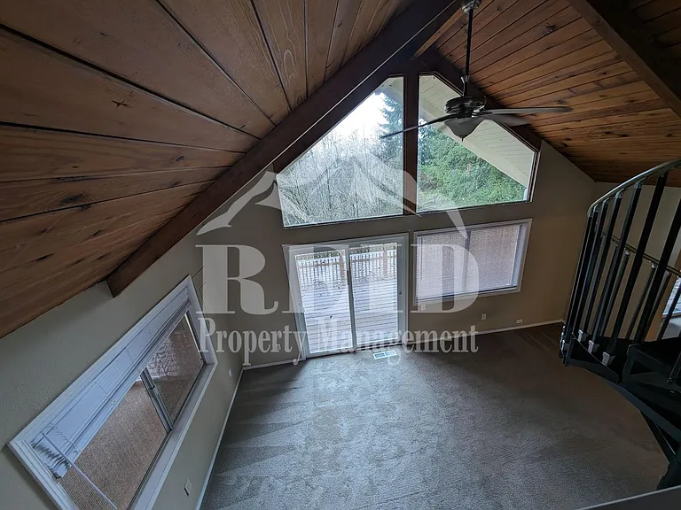 671 Creekside Dr — Photo 14