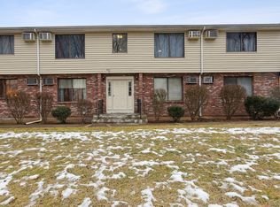 828 Blackstone Vlg #828, Meriden, CT 06450