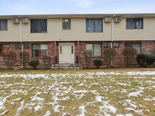 828 Blackstone Village #828, Meriden, CT 06450