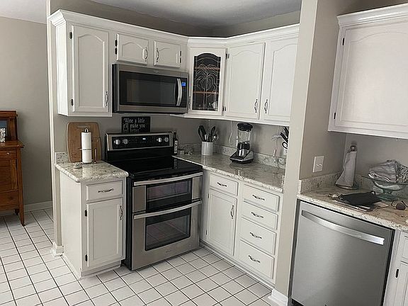 5th image of 2007 E Gadsden St APT 203