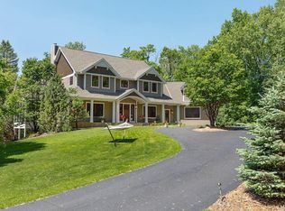 13434 Larkin Cir, Minnetonka, MN 55305