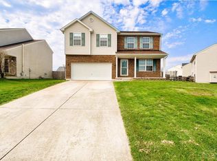 402 E Aberdeen Pl, Trenton, OH 45067