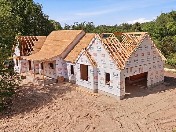 2nd image of 3855 Conifer Ct