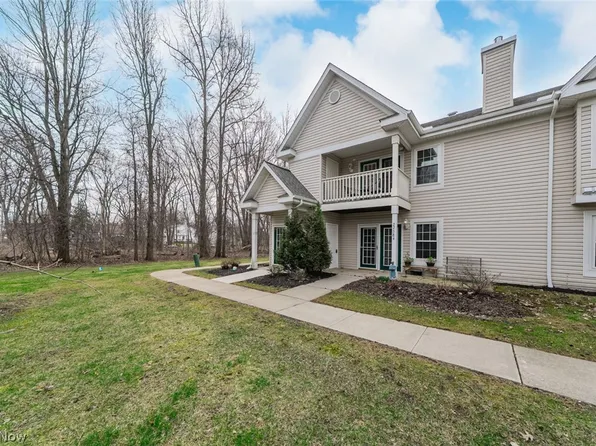 22586 Lenox Dr, Fairview Park, OH 44126