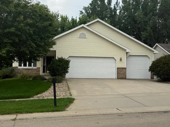 3514 42nd St NW, Rochester, MN 55901