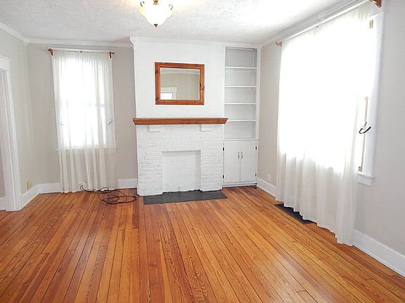 3rd image of 465 Dewey Ave