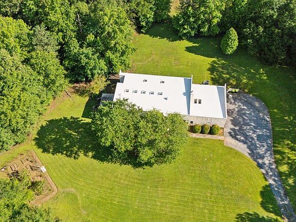 3rd image of 110 Bridger Point Rd