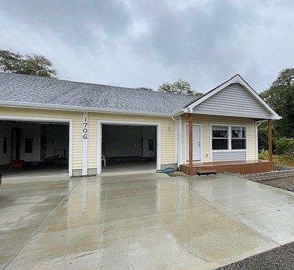 Beautiful NEW Duplex S address with 20 x 20 garage.