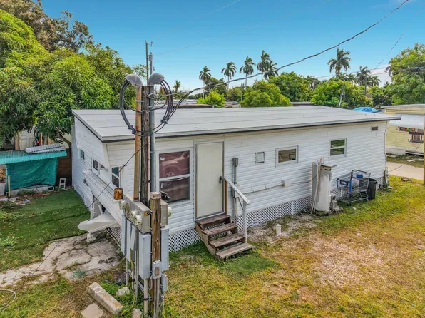 1209 N Tamiami Trl #82, North Fort Myers, FL 33903