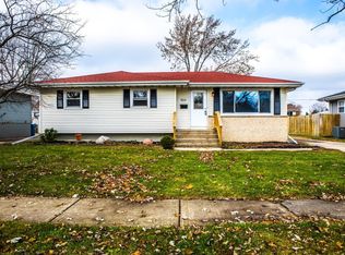 904 Harrison Pl, Dyer, IN 46311