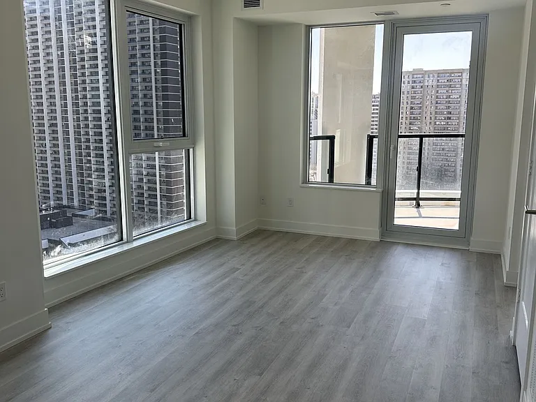 25 Cordova Ave #1405 — Photo 5