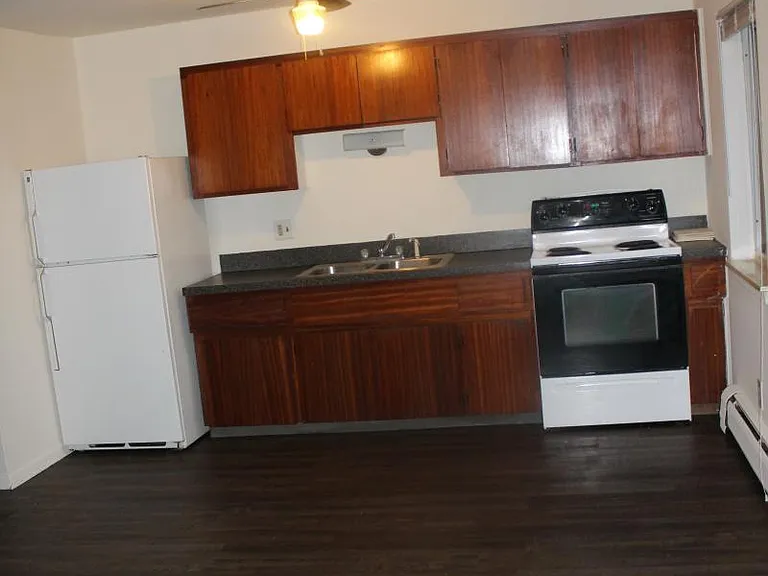 830 Goddard Rd #2 — Photo 3