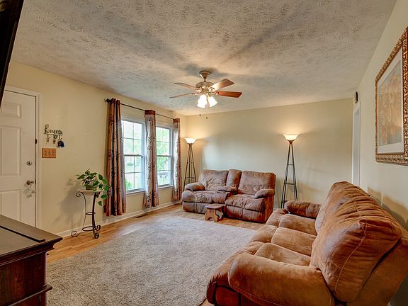 3rd image of 1037 Tolliver Way