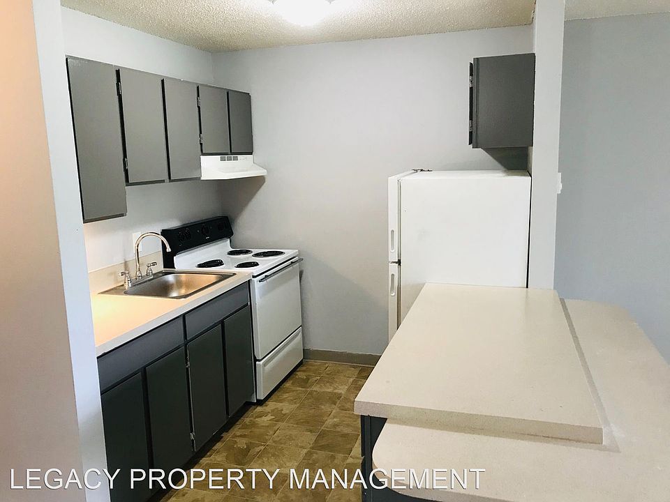 1st image of 8924-8934 SW 30th Ave #9506520