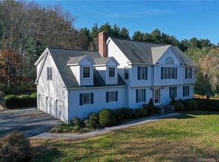 11 High Field Ln, Chester, CT 06412