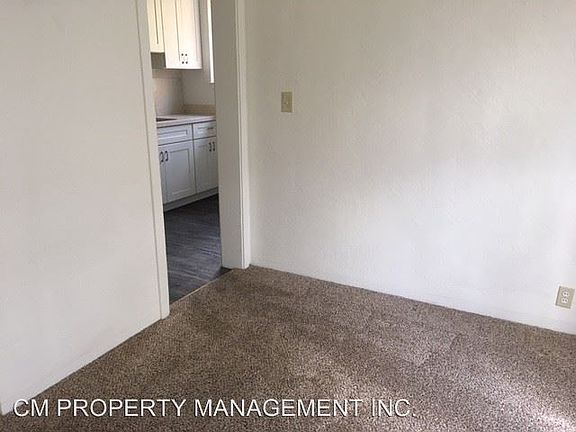 5th image of 659 N Genevieve Ln