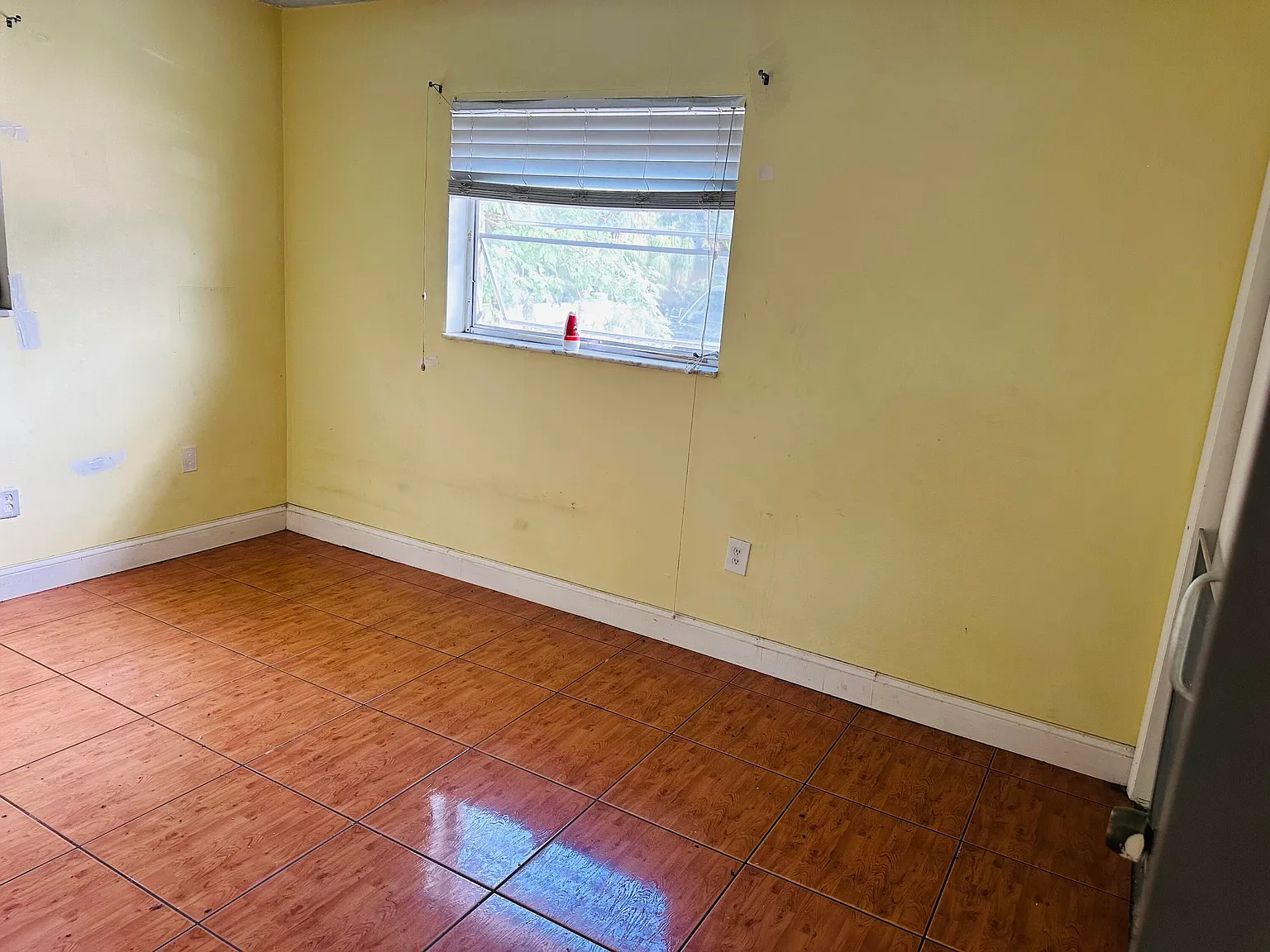 3 bed, 2.0 bath, 1248 sqft, $2,500 — Photo 3